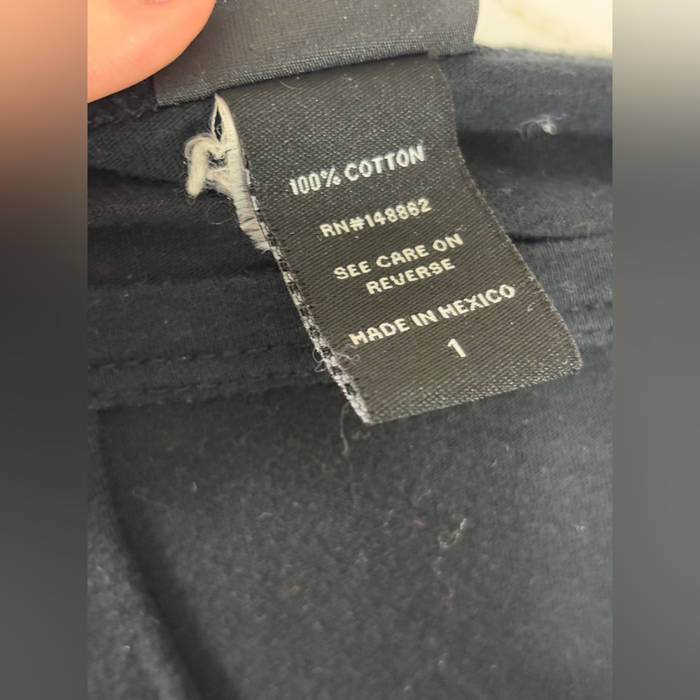 Torrid Vintage Rock and Roll Distressed V Neck Tee in Size 1 - Picture 3 of 7